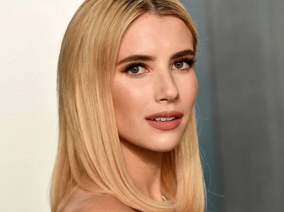 Emma Roberts channels Pretty Woman in red-hot outfit Julia Roberts would be proud of