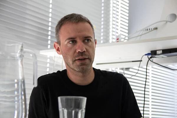 Poslanec Juříček slovy o nadbytečné kultuře odhání podnikatele ze vznikajícího sdružení. Dlouhý hrozí odchodem