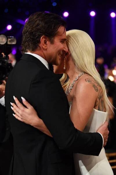 Sexy včelí královna! Lady Gaga stihla dvě akce za večer