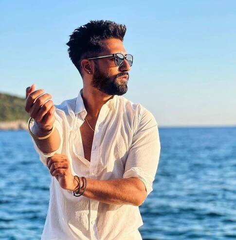 Vicky Kaushal, Biography, Net Worth, Relationships, Age, Career, Assets, Social Media, #1 Best Indian Actor 23