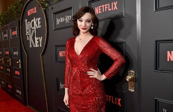 Překvapení pro fanoušky Oppenheimera. Hvězda Emma Dumont už není žena! Má i nové jméno