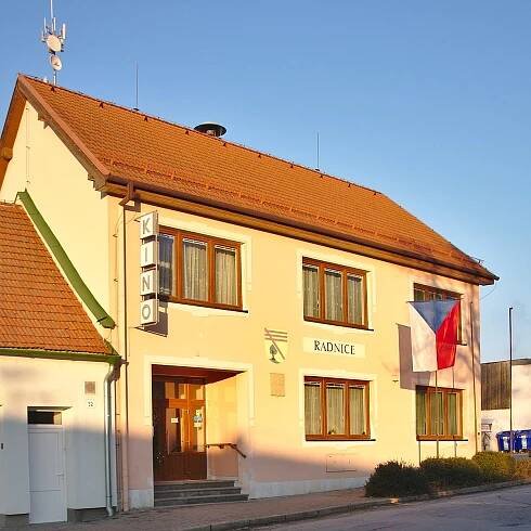 Soubor:Obecní úřad, Doubravice nad Svitavou, okres Blansko.jpg – Wikipedie