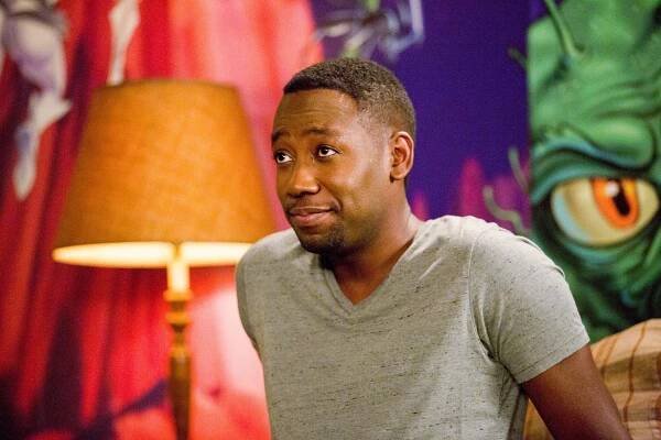 Nová holka - Swuit - Z filmu - Lamorne Morris