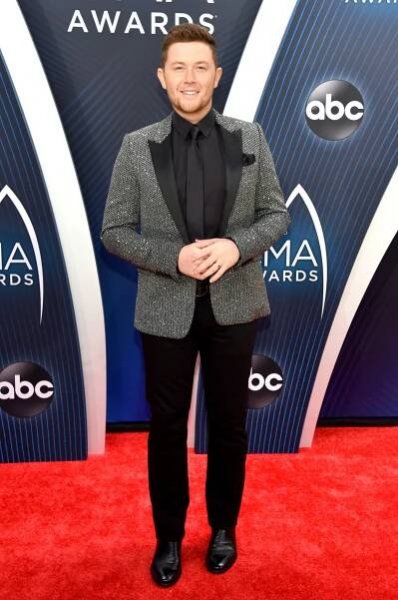 CMA Awards 2018 Red Carpet Fashion: Hot Guys in Suits