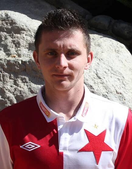 Obránce fotbalové Slavie Čonka je po operaci - v kosti má šroub - NašePraha.cz