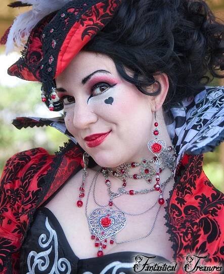 Fancy queen of hearts jewelry red roses necklace earrings choker