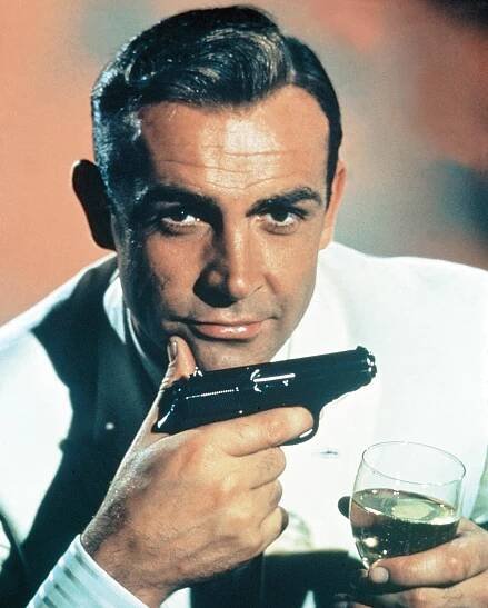 Sean Connery. Pro mnohé jediný opravdový agent 007.