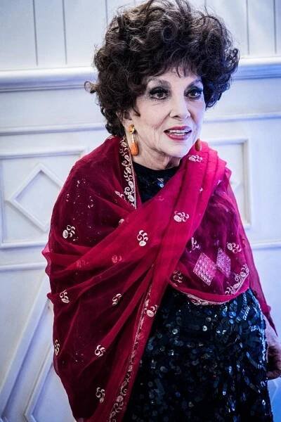 Gina Lollobrigida musí mít opatrovníka: Hlavu mám v pořádku, soptí herečka!