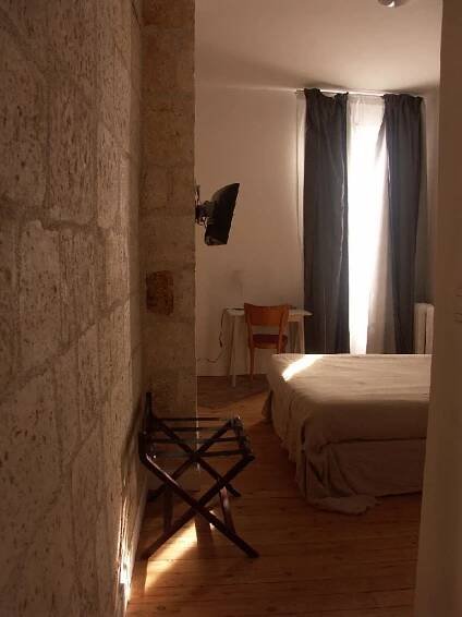 Eco-1st price or Standard rooms : excellent value for money - Hôtel du Palais, 3*, Angoulême