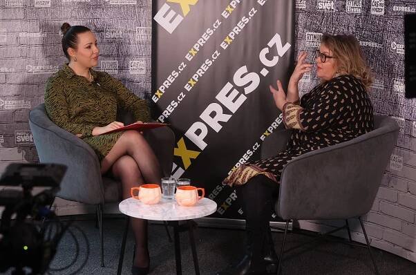 Havel měl rád Dášu přirozenou, Pavlová ke mě přišla před volbami, říká kadeřnice prvních dam - Expres.cz