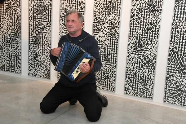 David Matásek pokřtil kalendáře Krajiny Českého středohoří v okolí Loun