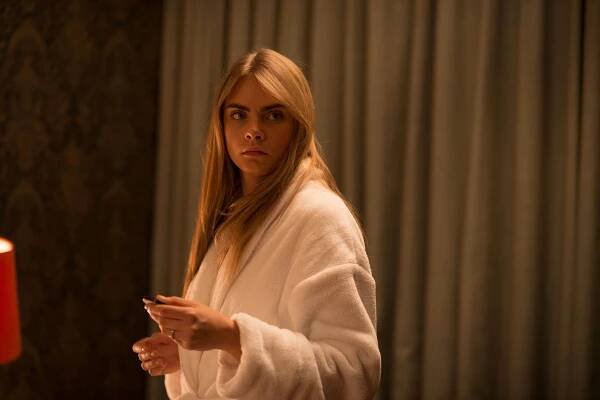Playhouse uvádí - Věčný - Z filmu - Cara Delevingne