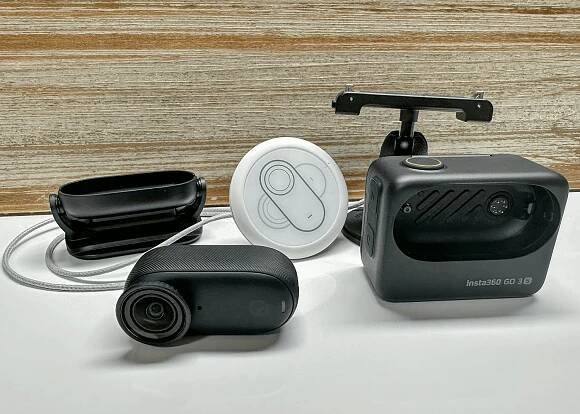 Insta360 Go 3S Standard Bundle mounting options.