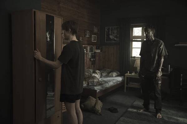Dark - Lži - Z filmu - Louis Hofmann, Sebastian Rudolph