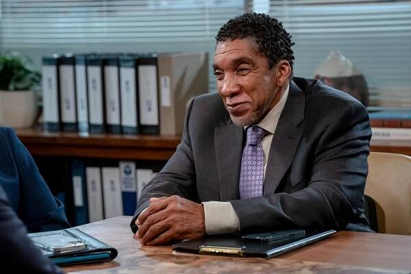 Stan Shaw - Nemocnice Chicago Med - Look Closely and You Might Hear the Truth - Z filmu