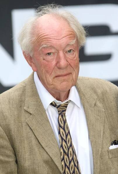 Filmový Brumbál slaví 79. narozeniny! Michael Gambon vypadá na svůj věk skvěle