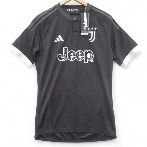 Juventus FC Football Shirt M Nike Sports Slim Fit w/ Tags | Pre-loved