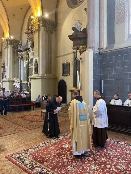 Slávnostné sľuby brata Jána Krstiteľa de La Salle Jozefa Hólyho, OFM | Františkáni