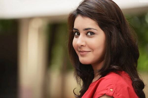 CHECK-OUT 19+ Rashi Khanna Hot Photo LATEST Bikini Images 15
