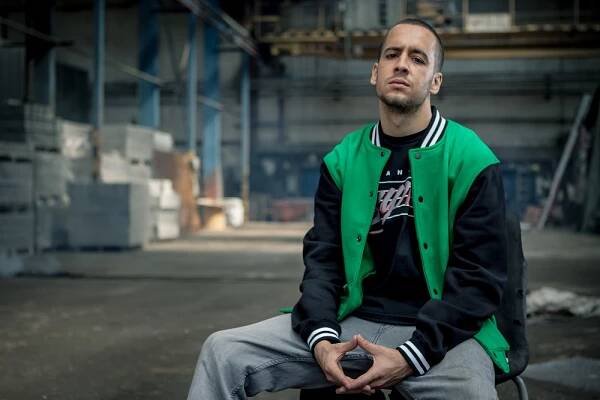 Originální show rapera Strapa: standardní nebo VIP vstupenka s 5 drinky