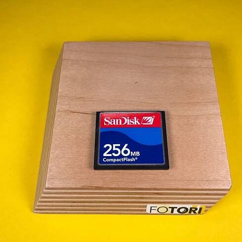 SanDisk CompactFlash 256MB - FOTORI bazar foto a video techniky