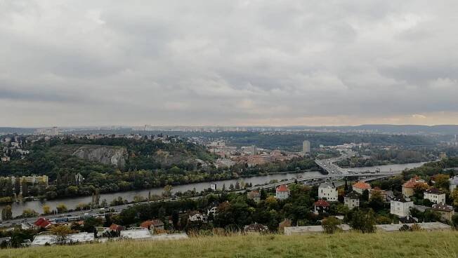 Vrch Děvín v Praze – aktivní holka
