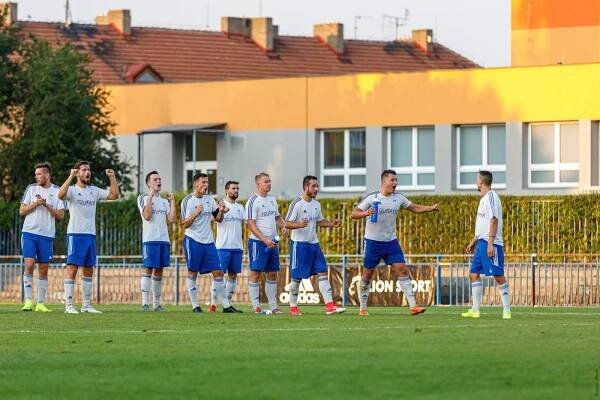 SK Slaný – FK Meteor Praha VIII 3 : 3 ( 1 : 0 ) ( 2 : 4 pen.) | SK Slaný