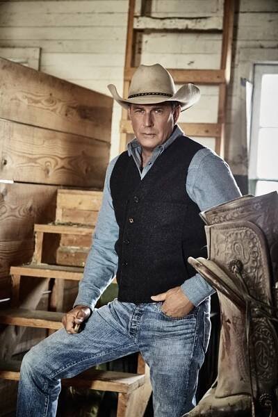 FOTO: Kevin Costner jako John Dutton. – stránka 6