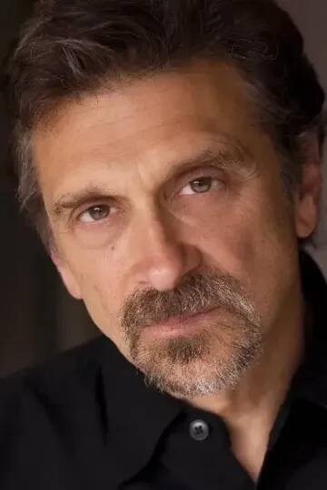 Dennis Boutsikaris herec