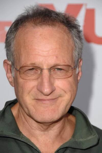 Michael Mann at an event for 3:10 vlak do Yumy (2007)