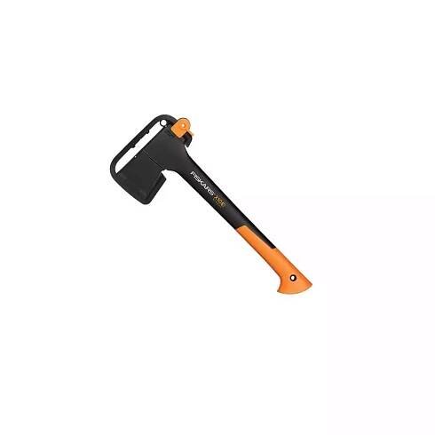 Sekera Fiskars X10 S univerzální
