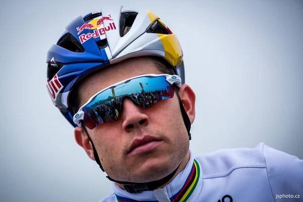 Kazí Mathieu van der Poel cyklokros? | RoadCycling.cz 