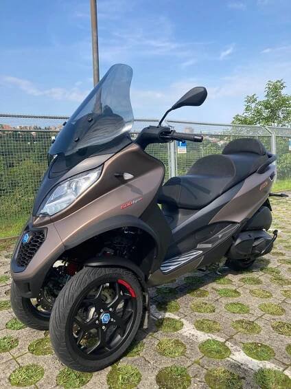 Piaggio MP3 500 hpe SADV bazar - Piaggio - Motobazar - 238 000 Kč - K2Moto.cz - Splňte si svůj motocyklový sen
