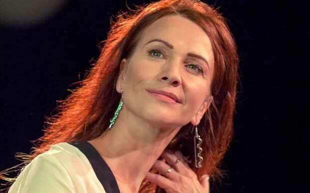„Několikrát už jsem spadla z jeviště.“ Ta „Jediná“ pro duet s Jurajem Kukurou, Jana Vaculíková. Nezapomenutelní Marka Dobeše