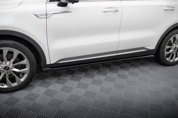 Prahové lišty Kia Sorento Mk4 černý lesklý plast | TuningStyle.cz
