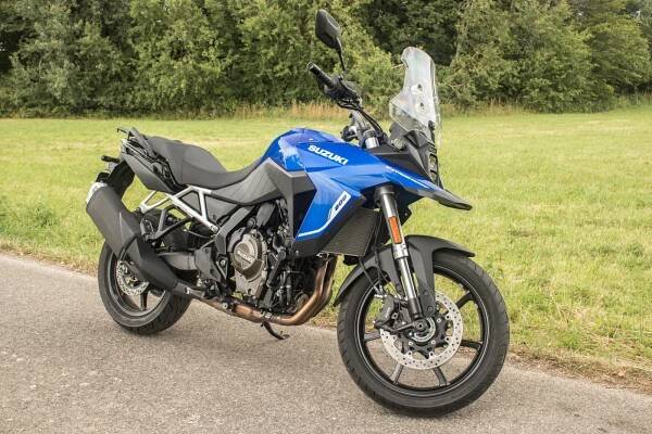 Suzuki V-Strom 800: talentované SUV mezi motorkami si užijete na jakékoliv cestě