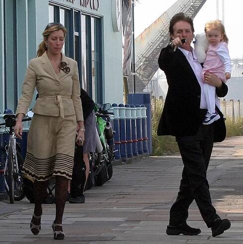 Beatrice Milly McCartney is 20 and she’s the spitting image of her famous dad