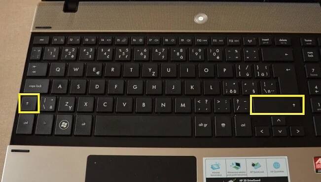 Kde je klávesa SHIFT na klávesnici