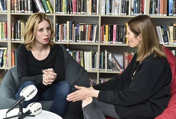 Zápisník alkoholičky: Táta kvůli alkoholu spáchal sebevraždu, já pila 2 litry vína denně - Expres.cz
