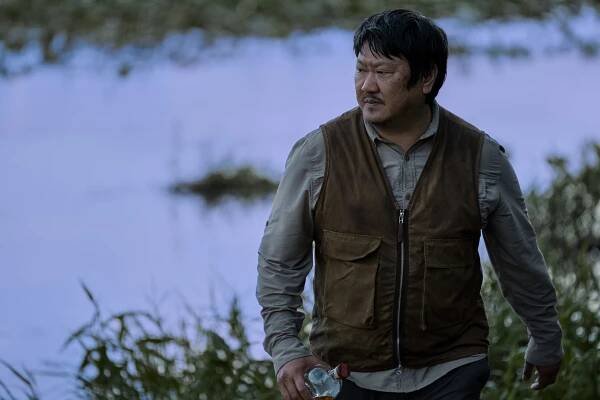 Problém tří těles - Meditátor - Z filmu - Benedict Wong