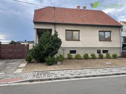 Prodej  rodinného domu 123 m², pozemek 925 m²