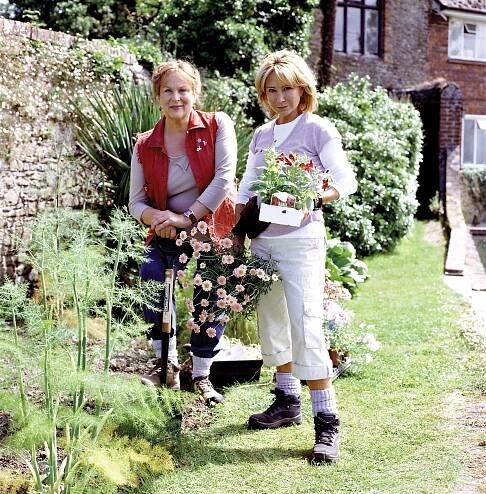 Zločiny v zahradách - Promo - Pam Ferris, Felicity Kendal