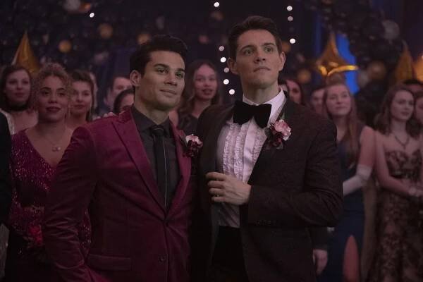 Riverdale - Kapitola 77: Vyvrcholení - Z filmu - Drew Ray Tanner, Casey Cott