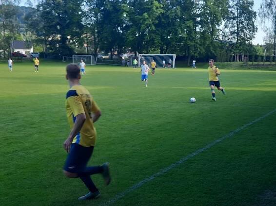 OBRAZEM: Patnáct let v dresu Libhoště. Dojatý „Eki“ po derby ukončil kariéru