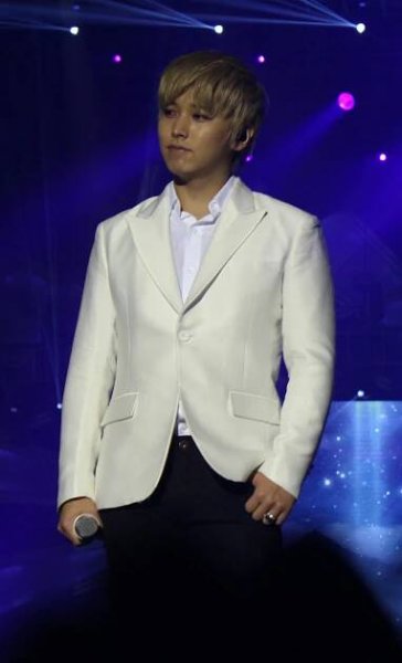 File:Lee Sungmin.jpg - Wikimedia Commons