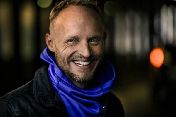 Florian Brückner › Agentur Lambsdorff