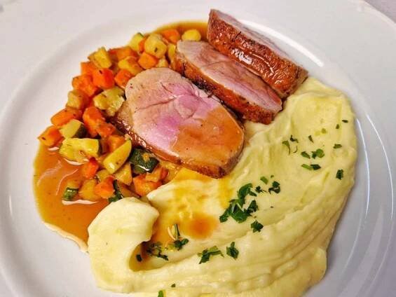 Slavnostní menu pro speciální příležitost za 1 150 Kč Tábor, Čelkovice Restaurace Romantik hotel Eleonora • Firmy.cz