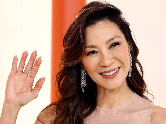 Michelle Yeoh Was Serving Swan Lake on the Oscars Red Carpet