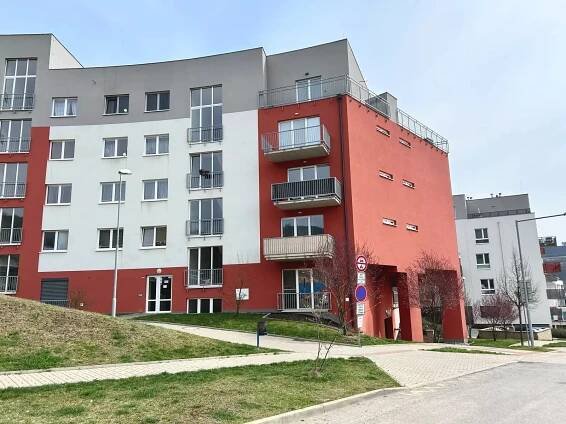Pronájem bytu 3+kk, 72m2, Nepilova ulice, Beroun - EVROPA realitní kancelář