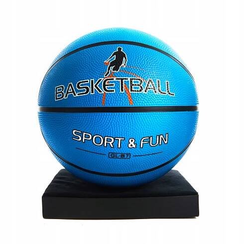 MODRÝ BASKETBALOVÝ MÍČ HRAJE V KOŠI R.7